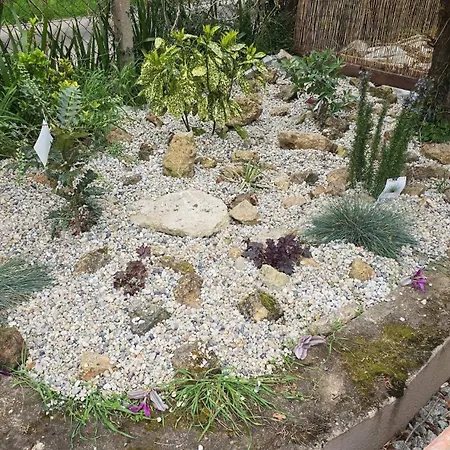 Accesible Countryside Retreat With Private Garden And Modern Facilities 4* Chassenon