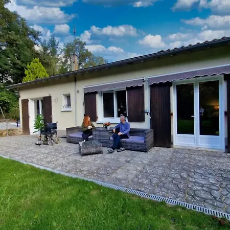 Accesible Countryside Retreat With Private Garden And Modern Facilities