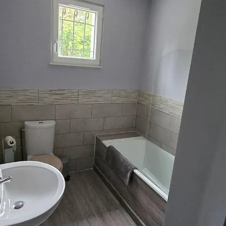Gasthuis Accesible Countryside Retreat With Private Garden And Modern Facilities Chassenon