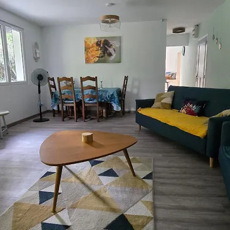Gasthuis Accesible Countryside Retreat With Private Garden And Modern Facilities Chassenon