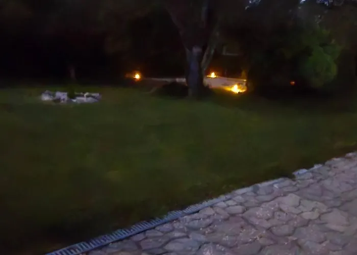 Accesible Countryside Retreat With Private Garden And Modern Facilities