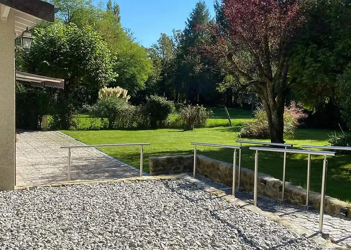 Accesible Countryside Retreat With Private Garden And Modern Facilities 4*