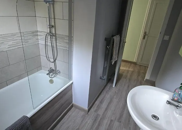 Accesible Countryside Retreat With Private Garden And Modern Facilities 4*