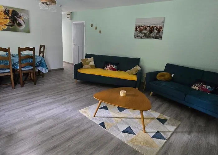 Accesible Countryside Retreat With Private Garden And Modern Facilities 4* Chassenon