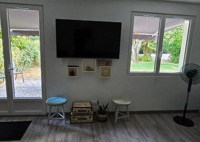 Accesible Countryside Retreat With Private Garden And Modern Facilities